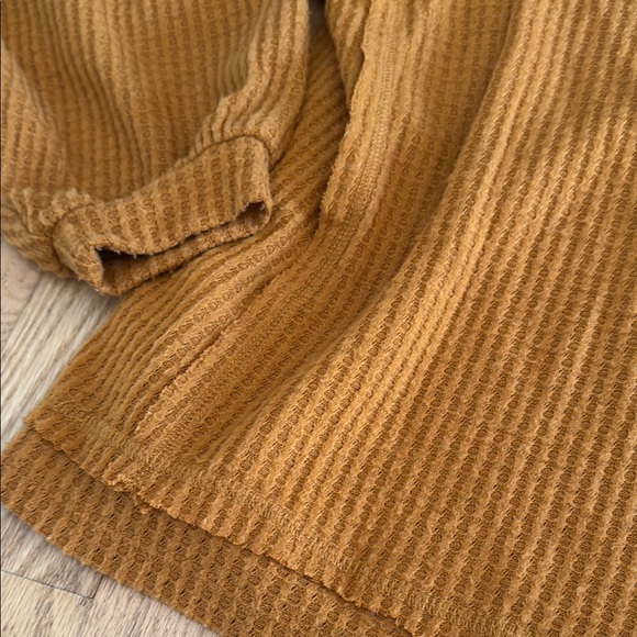Wonderly waffle long sleeve top, Indian gold, size Medium - Picture 11 of 11